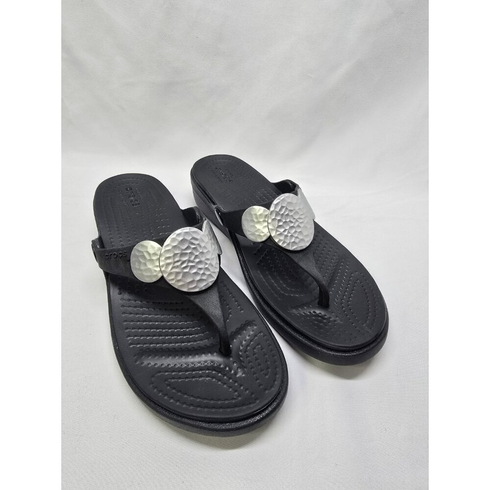 Crocs Sanrah Silver Hammered Circle Black Wedge Sandals Slip On Women Size 7